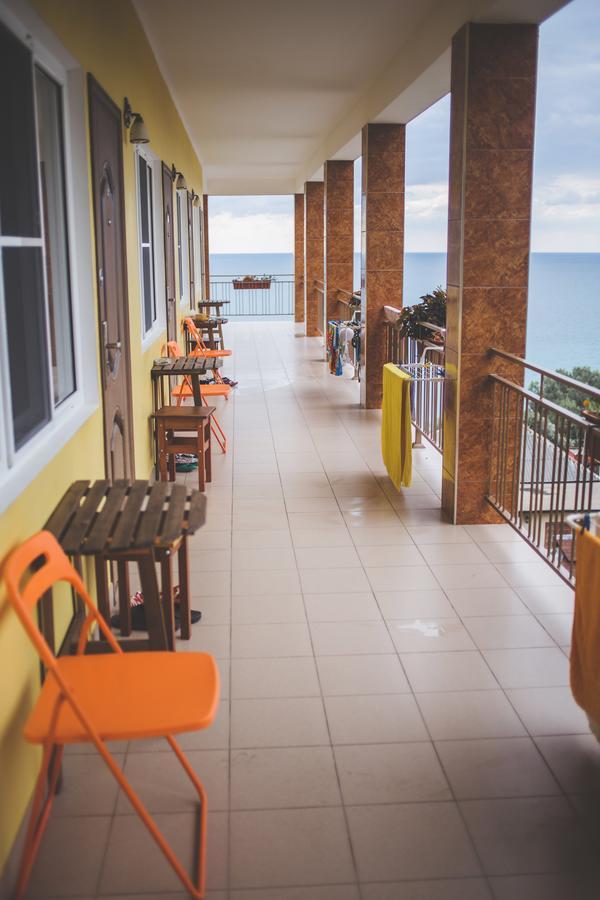 Guest House Arlen Gantiadi Exterior foto